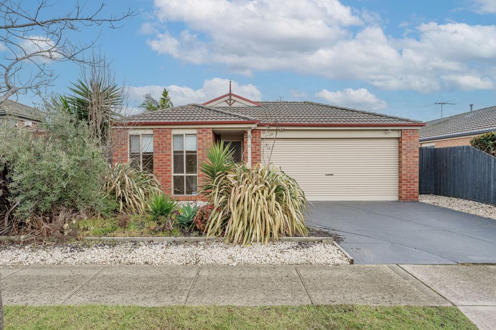 2 Aztec Pl, Cranbourne, VIC 3977