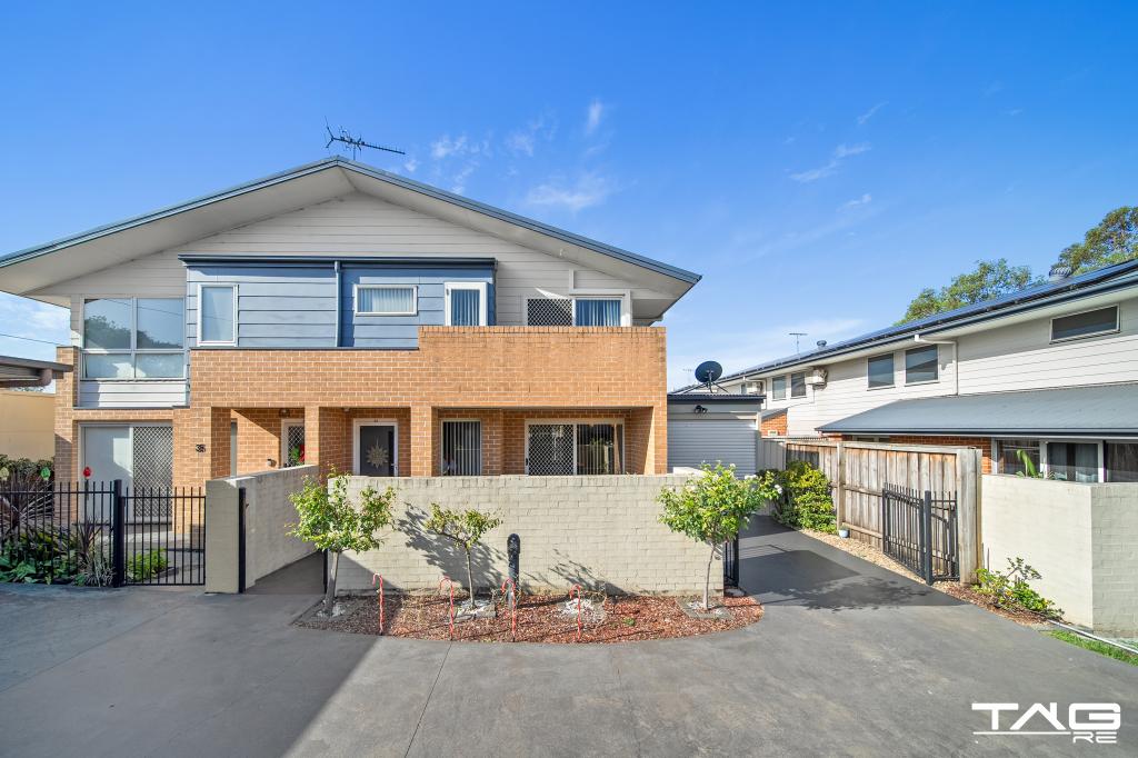 33 BLACKWOOD ST, CLAREMONT MEADOWS, NSW 2747