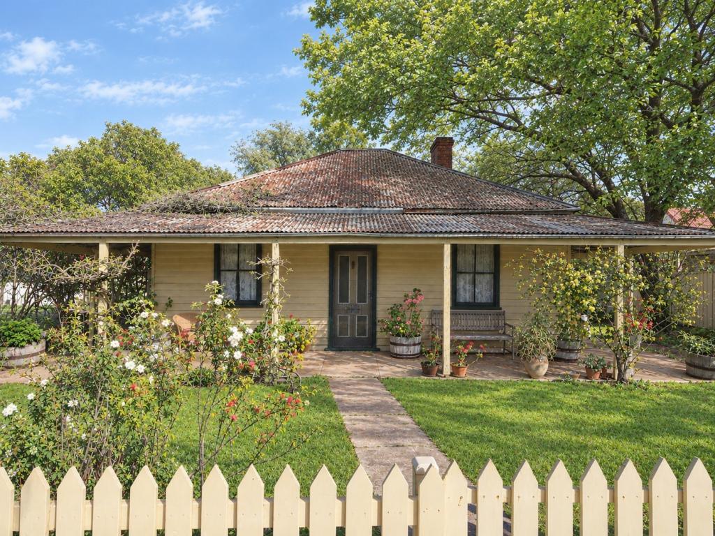 112 Medley St, Gulgong, NSW 2852