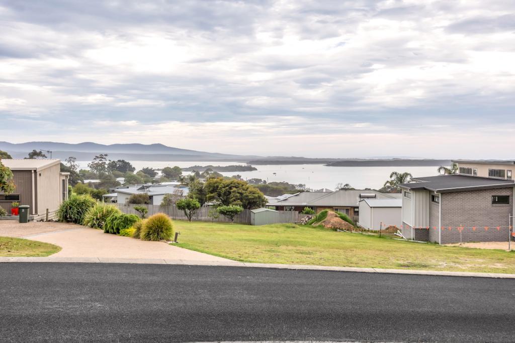 9 Raheen Dr, Mallacoota, VIC 3892