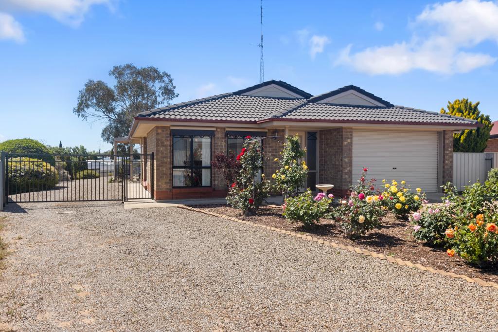 8 Harbison St, Moonta Bay, SA 5558