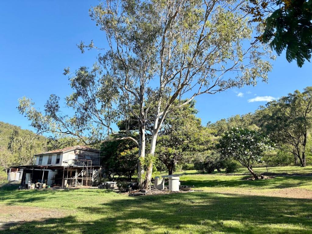 208 POINCIANA ST, KOONGAL, QLD 4701