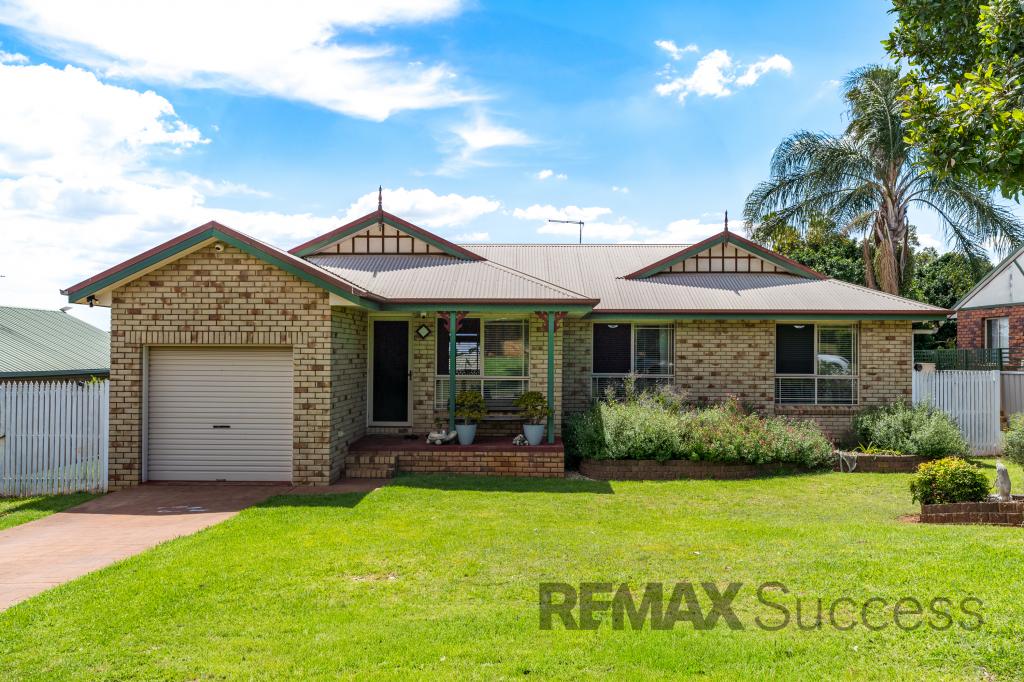 17 Candlebark Ct, Glenvale, QLD 4350