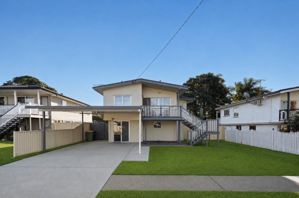 57 Andrew St, Kallangur, QLD 4503