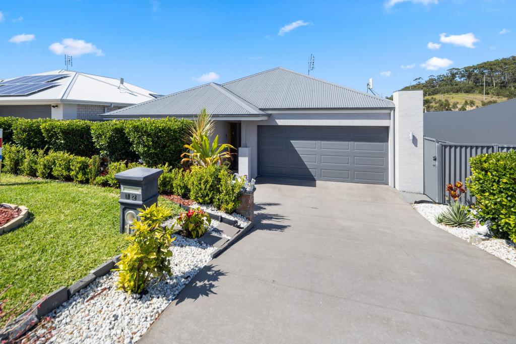 12 Burleigh Cres, Woolgoolga, NSW 2456