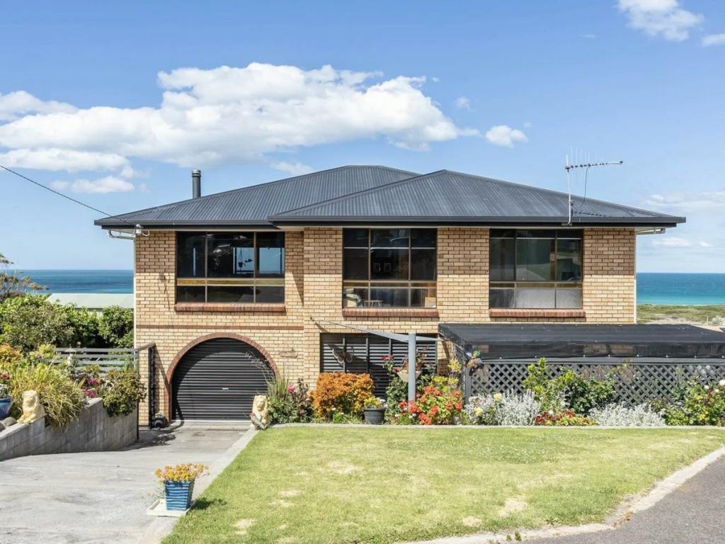 19 George St, Scamander, TAS 7215