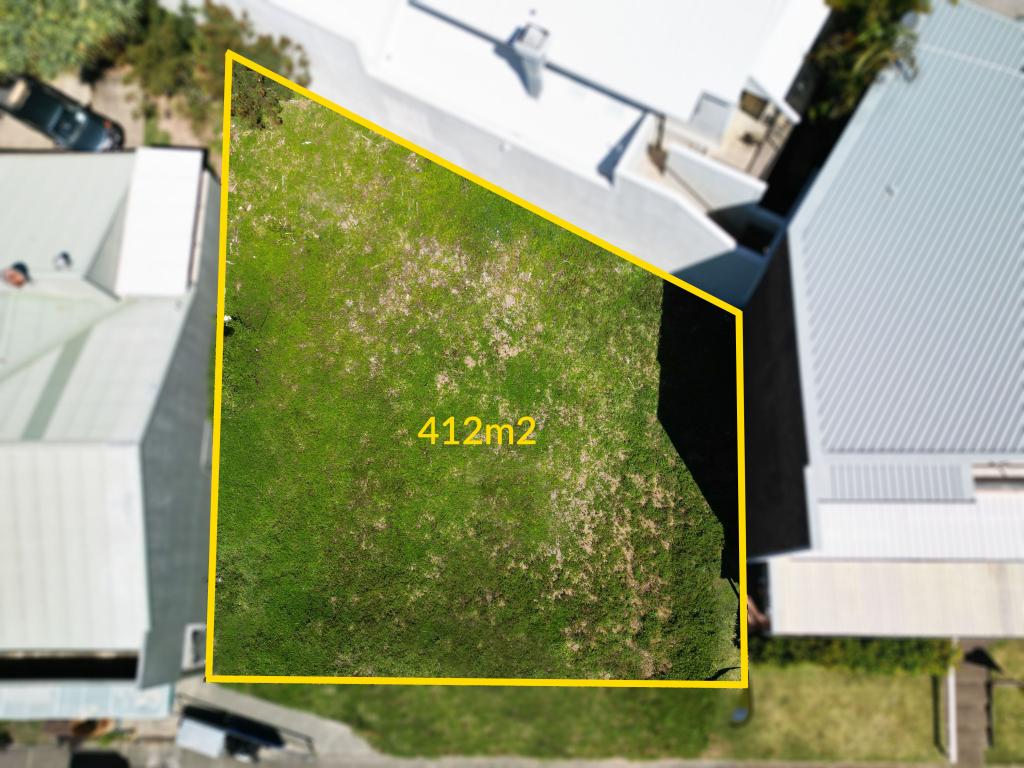 6 MEEGERA PL, POINT LOOKOUT, QLD 4183