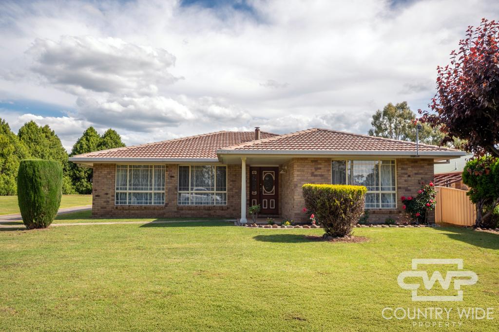 19 Potter Pde, Glen Innes, NSW 2370