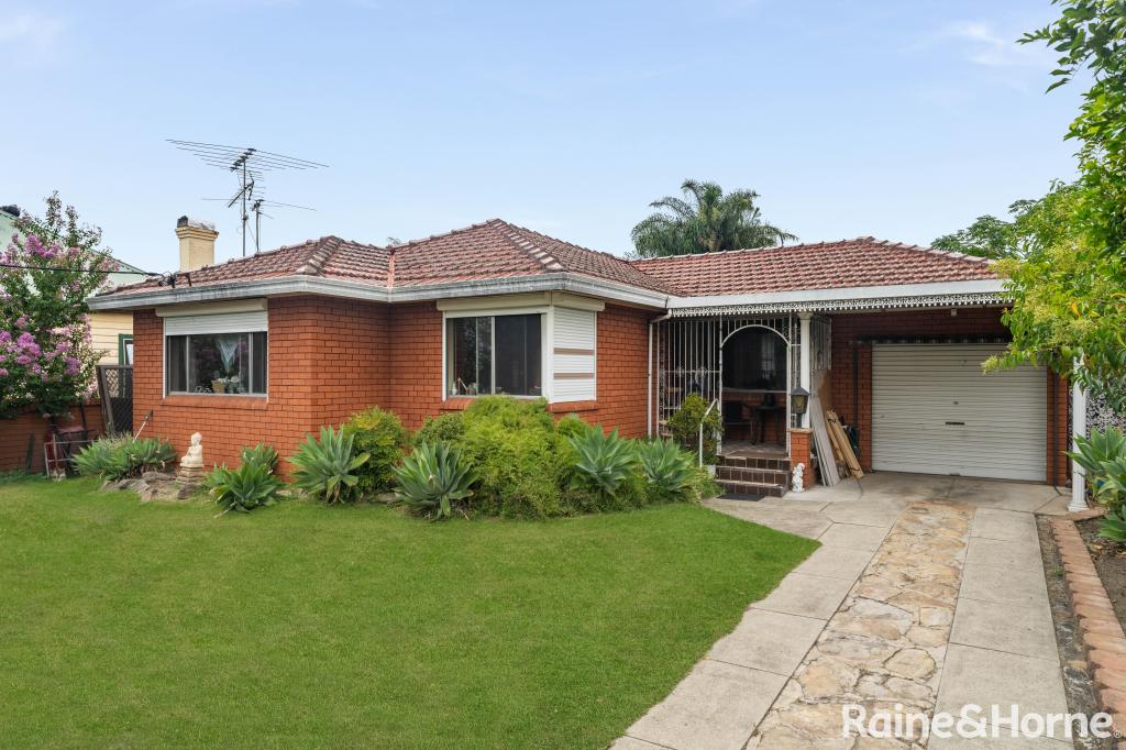14 Nardoo St, Ingleburn, NSW 2565