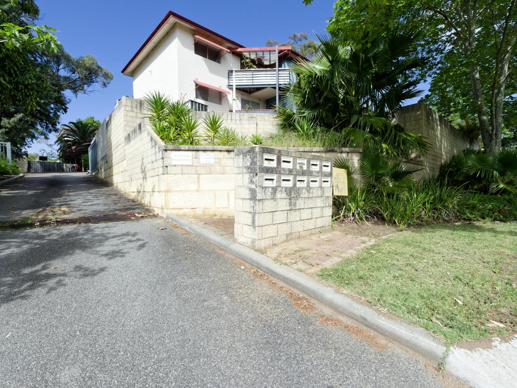 1/9 Gamble Pl, Orelia, WA 6167