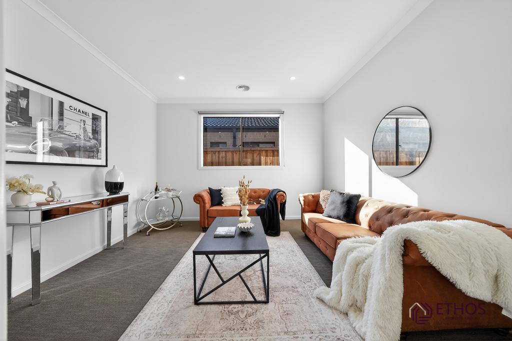 16 KALYANI ST, WERRIBEE, VIC 3030