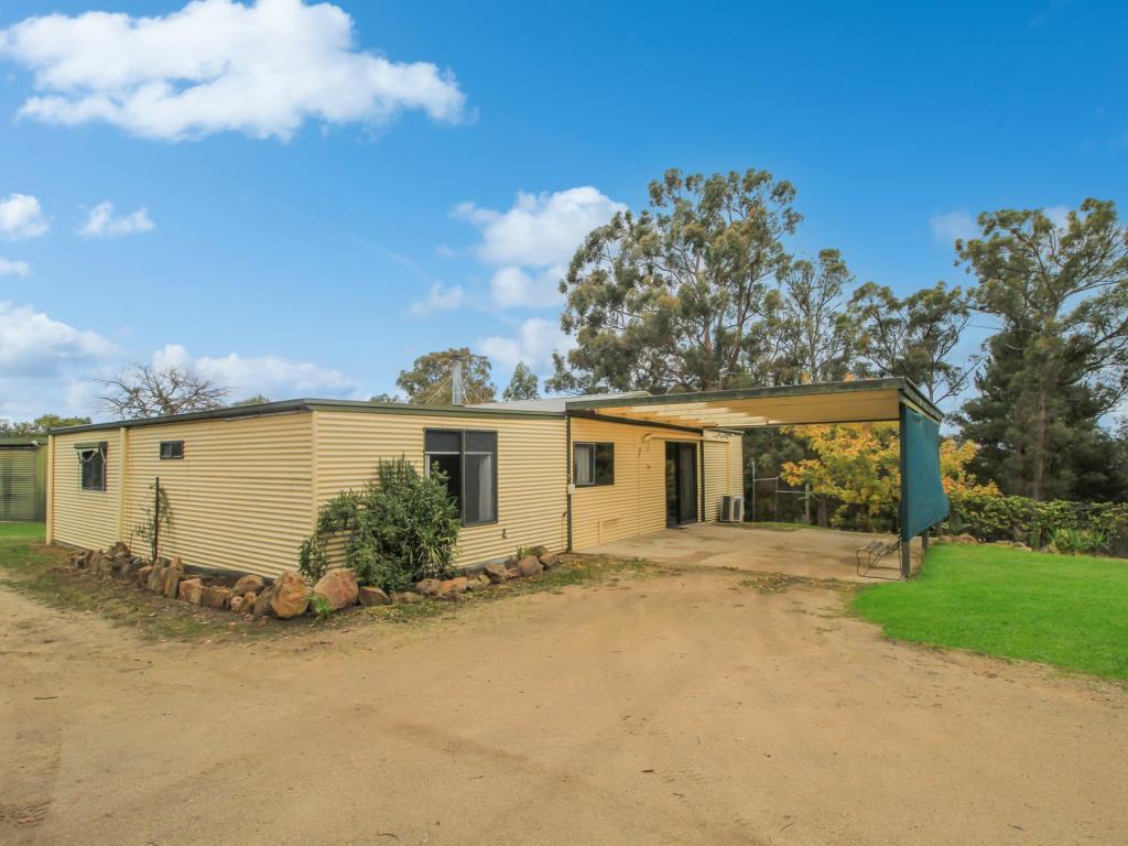 335 Orrs Rd, Wy Yung, VIC 3875