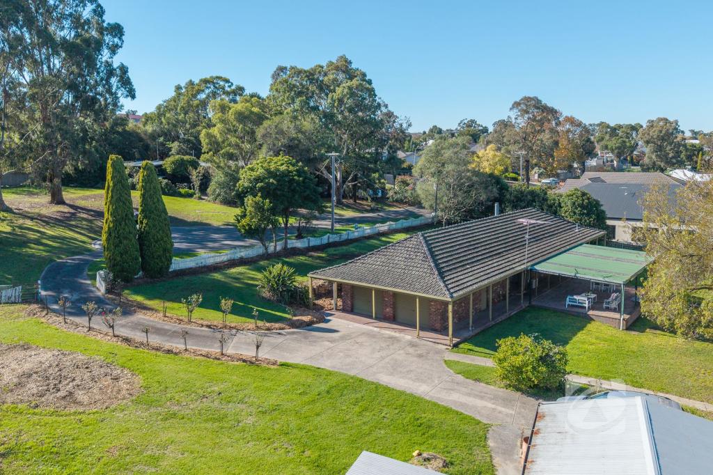 15 May Ct, Garfield, VIC 3814