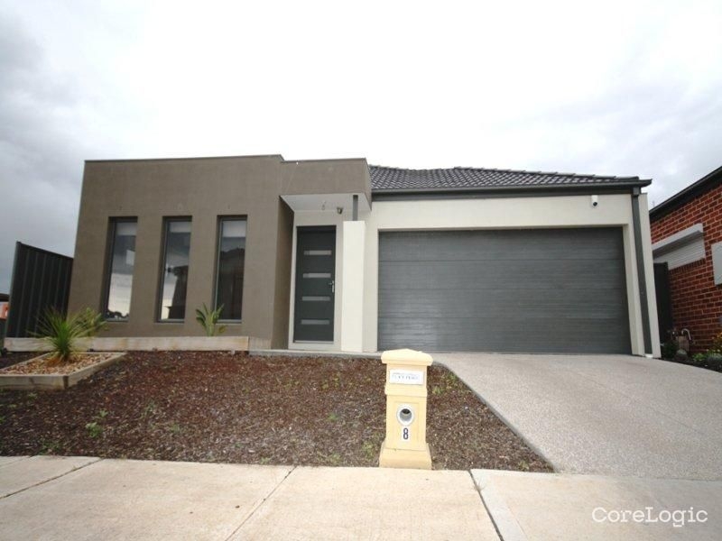 8 Bill Carn Ave, Cairnlea, VIC 3023