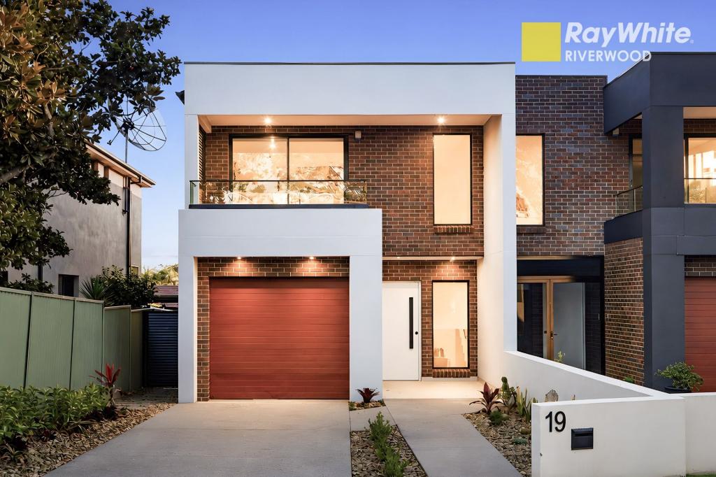 19 Larkhill Ave, Riverwood, NSW 2210