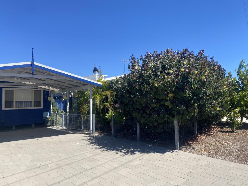 94 Reynolds St, West Busselton, WA 6280