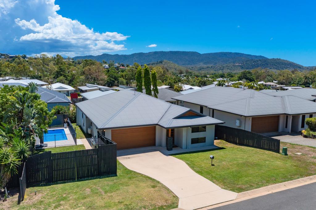 12 Pearl St, Cannonvale, QLD 4802