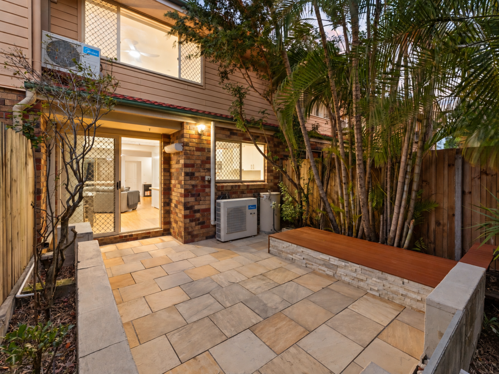 4/10 Gloriana St, Morningside, QLD 4170