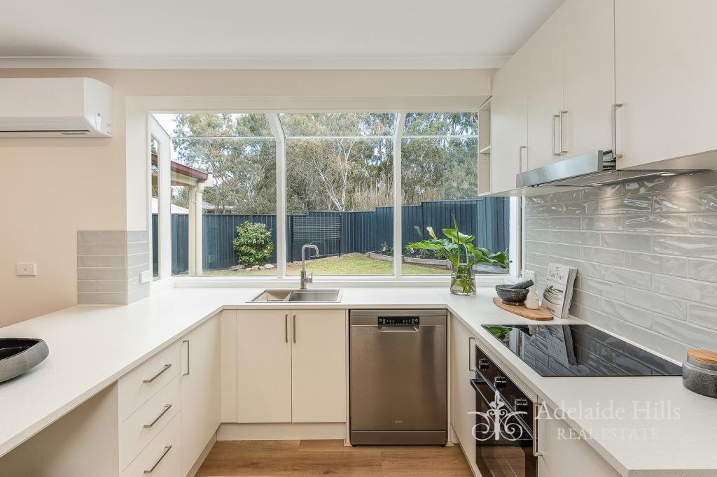 2/8 DOUGLAS DR, MOUNT BARKER, SA 5251