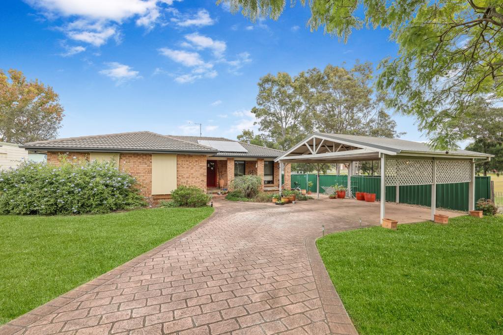 1 ROBINSON RD, CRANEBROOK, NSW 2749