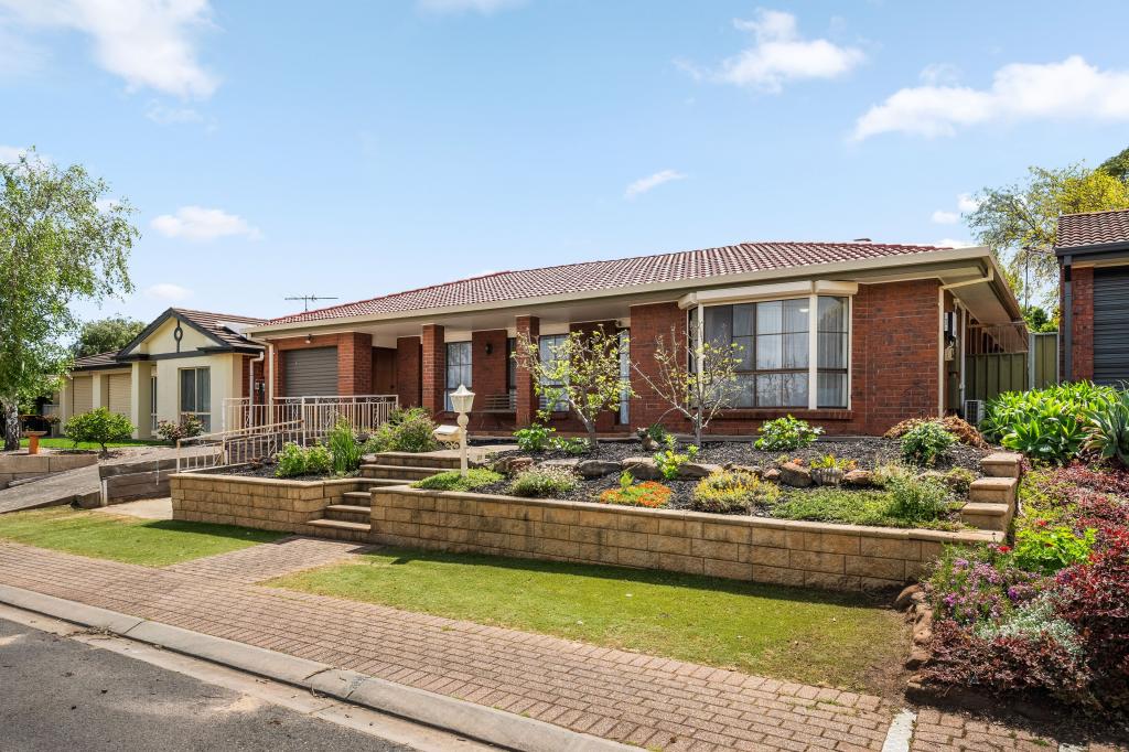 27 TORRESAN CRES, FLAGSTAFF HILL, SA 5159