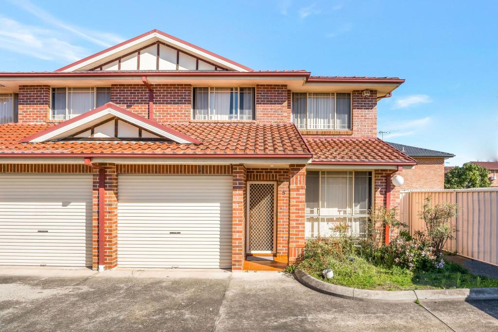 5/120-122 Green Valley Rd, Green Valley, NSW 2168