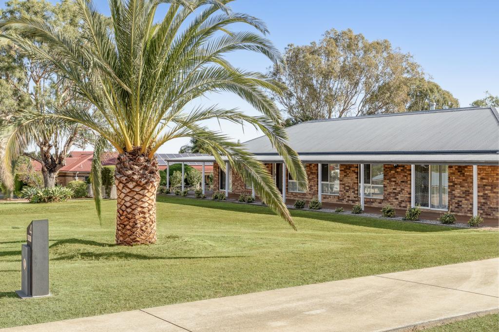 4 Rebecca St, Glenvale, QLD 4350