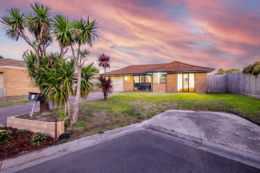 6 Bamboo Ct, Cranbourne North, VIC 3977