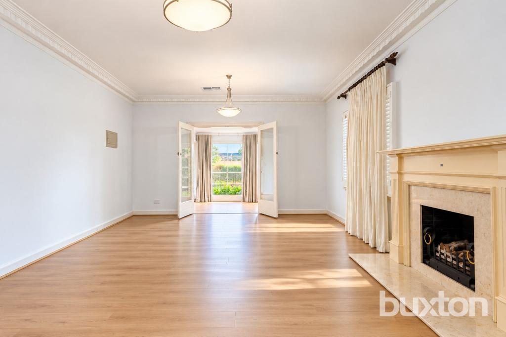 17 WINDSOR AVE, BENTLEIGH, VIC 3204