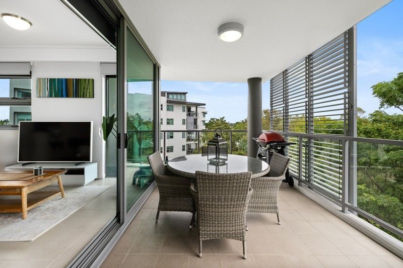 2406/118 PARKSIDE CCT, HAMILTON, QLD 4007