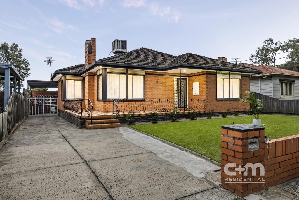 19 Fairleigh St, Glenroy, VIC 3046