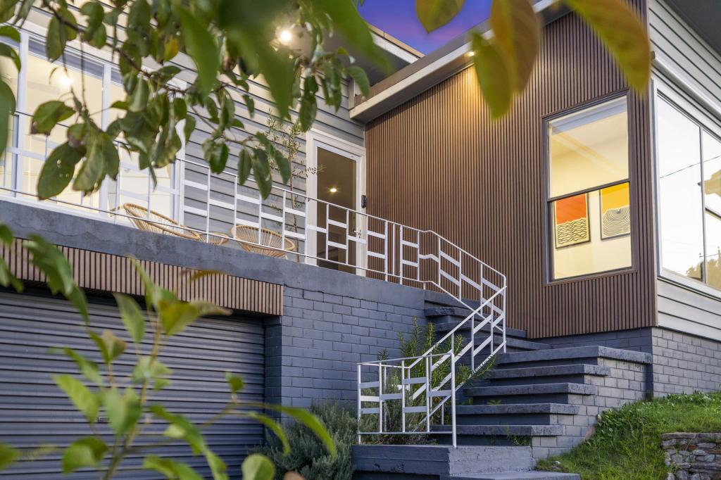 28 Stuart St, Kotara South, NSW 2289