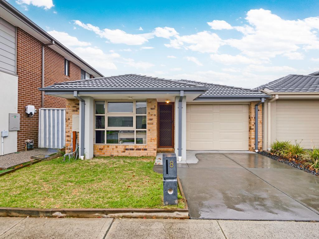 8 Romulus Cres, Cranbourne West, VIC 3977