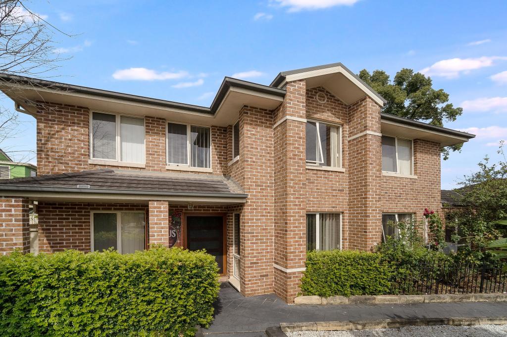 15 Melaleuca Ave, Fairfield East, NSW 2165