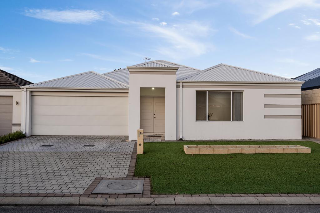 24 BRADSHAW ST, CANNING VALE, WA 6155