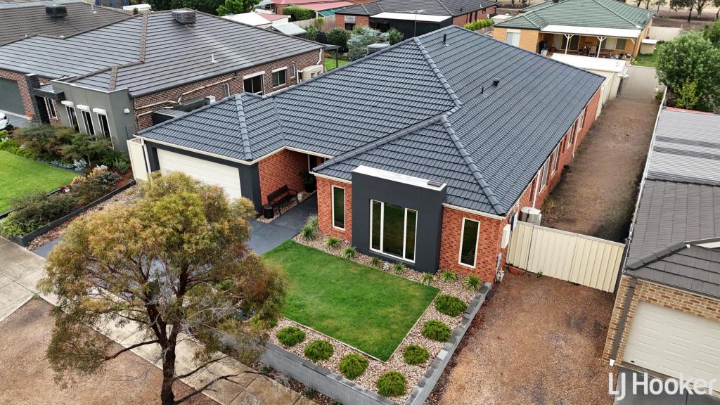 13 BEAUVIEW CT, KURUNJANG, VIC 3337