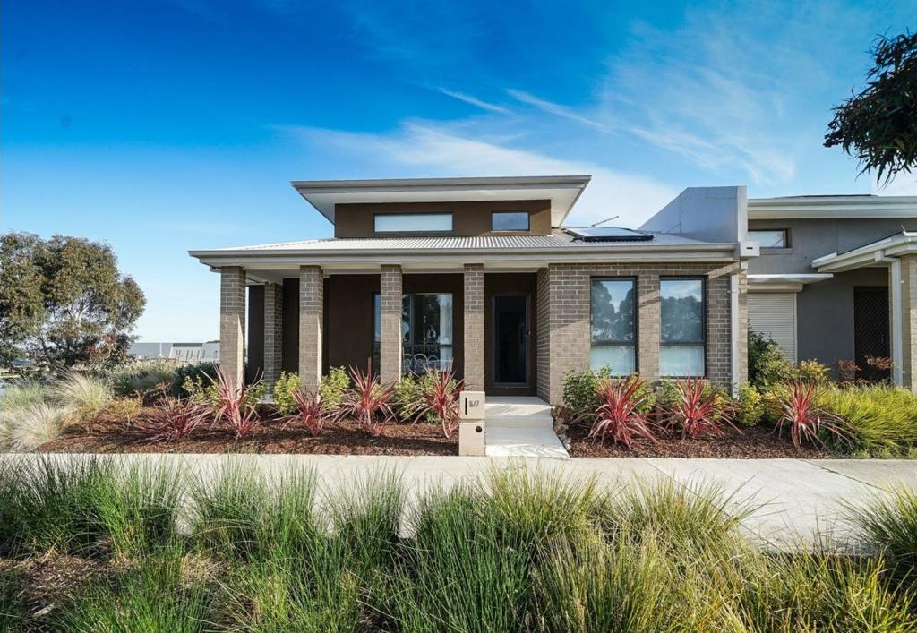 16/7 Cyan Cres, Officer, VIC 3809