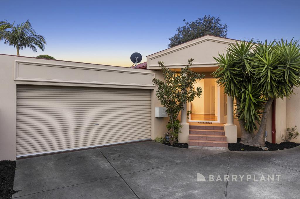 2/3 CALEDONIA CRES, MULGRAVE, VIC 3170