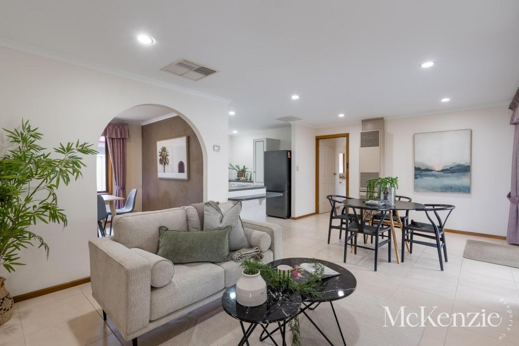 4 Jerri Ct, Woodcroft, SA 5162