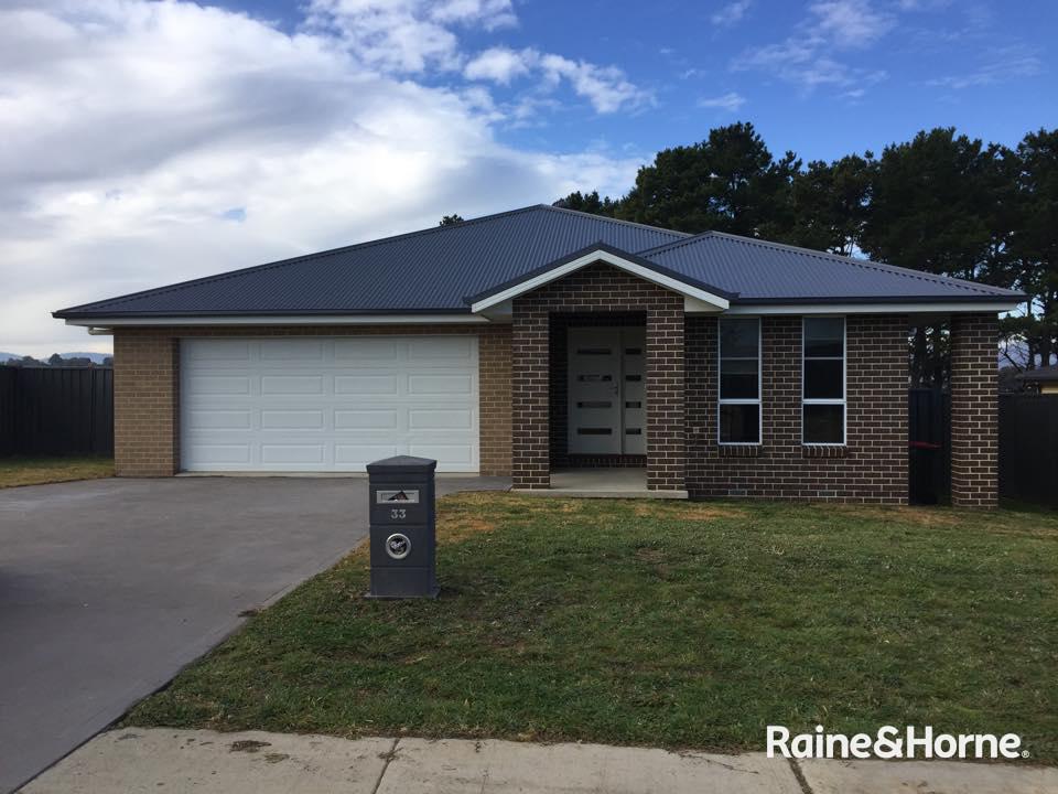 33 Mcguire Dr, Goulburn, NSW 2580