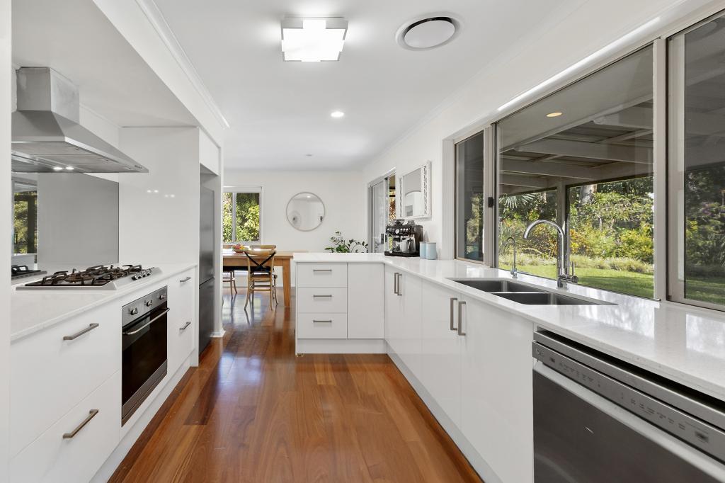 40 Silverwood Dr, Cooroibah, QLD 4565