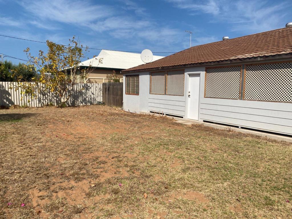 44 CLEAVER ST, CARNARVON, WA 6701