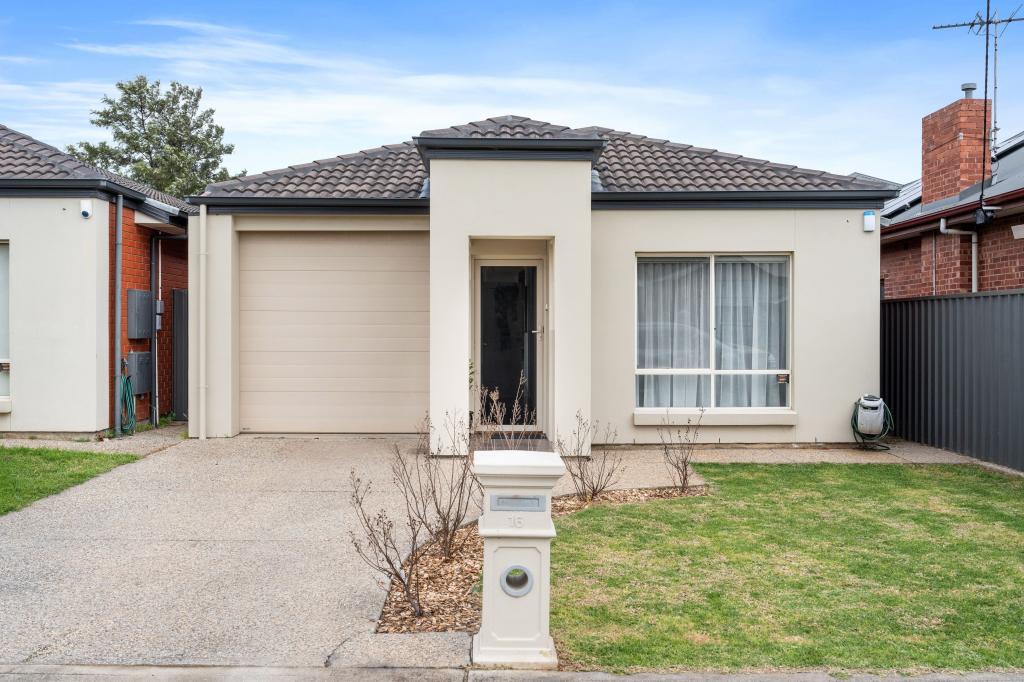 16 Martins Rd, Seaton, SA 5023