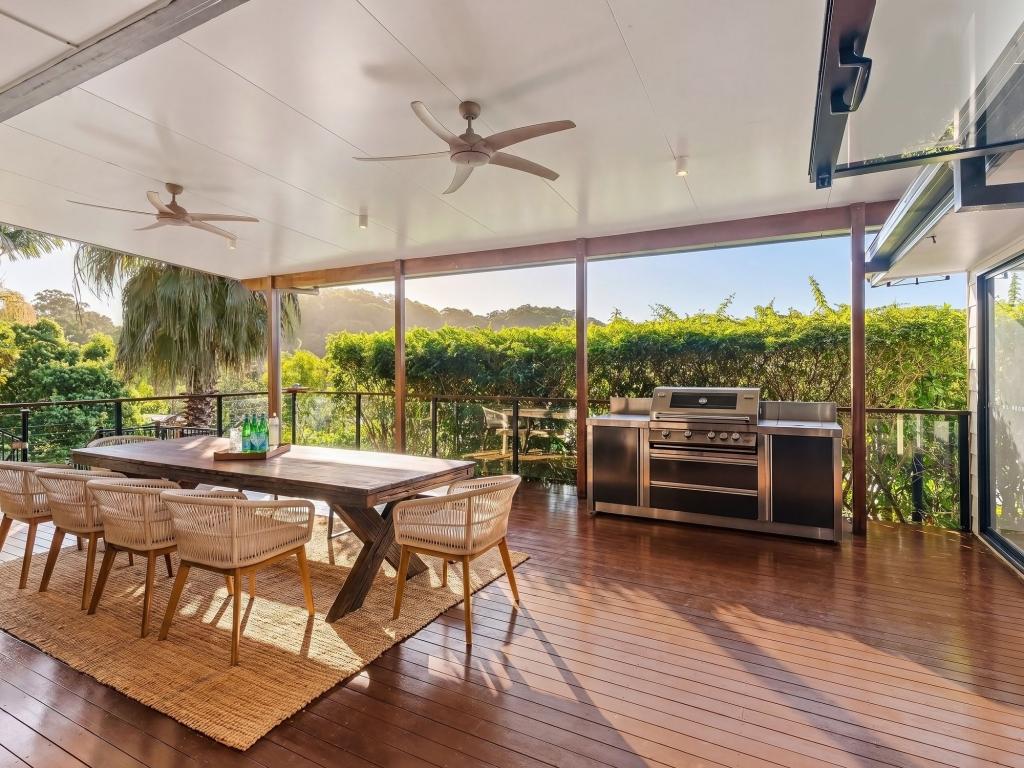 8 Costelloe St, Tugun, QLD 4224