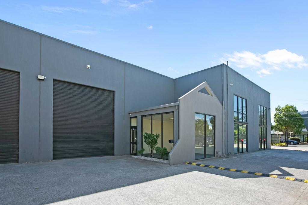2/11 Macquarie Dr, Thomastown, VIC 3074