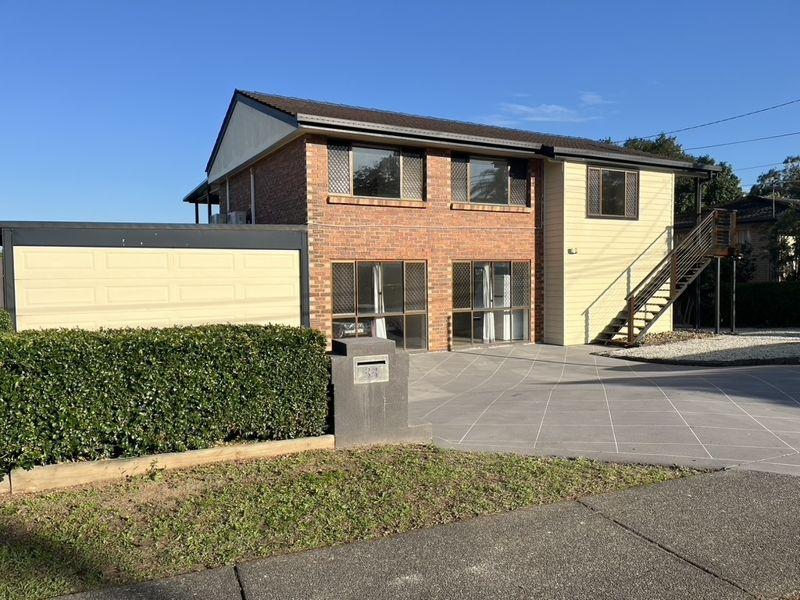 33 Lenore Cres, Springwood, QLD 4127