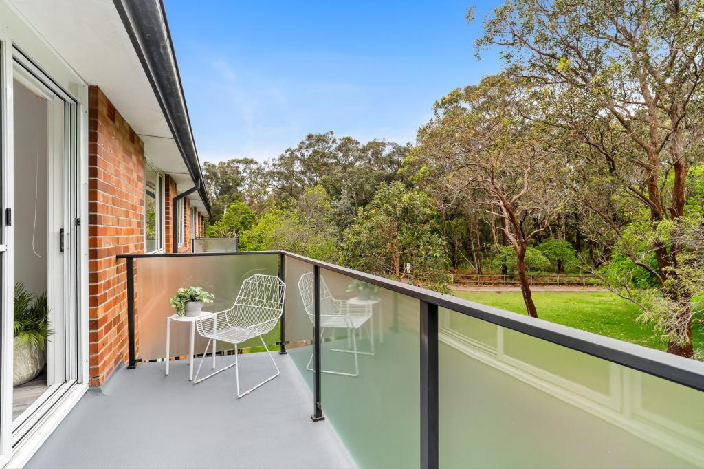 2/35 HAWKESBURY AVE, DEE WHY, NSW 2099