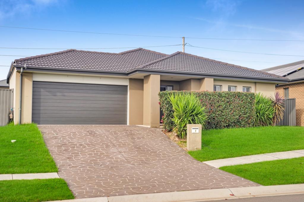 7 Dullea Cl, Gregory Hills, NSW 2557