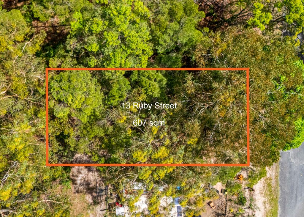 13 RUBY ST, RUSSELL ISLAND, QLD 4184