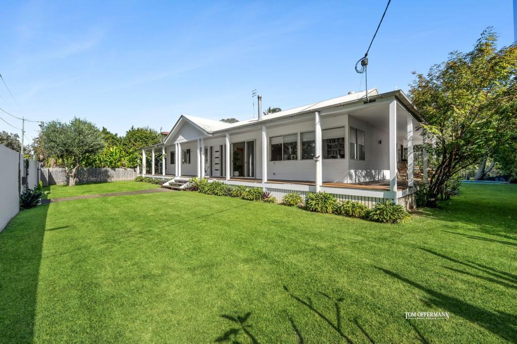 91 Lake Weyba Dr, Noosaville, QLD 4566
